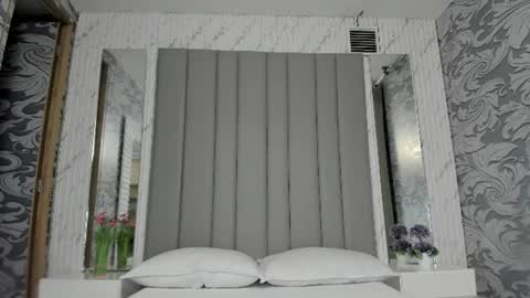 Snapshot of beautifulgirl4u_ chatting on June 22, 11:13 pm online show from June 22, 11:13 pm