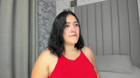 Snapshot of beautifulgirl4u_ chatting on July 2, 11:22 pm online show from July 2, 11:22 pm