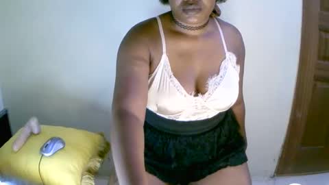 beautifulpeach2 online show from January 23, 8:04 am