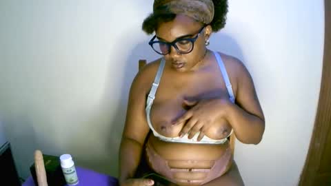 beautifulpeach2 online show from February 1, 12:29 am