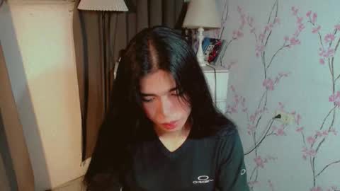 Snapshot of beautifultrixie chatting on December 17, 11:38 am TRIXIE online show from December 17, 11:38 am