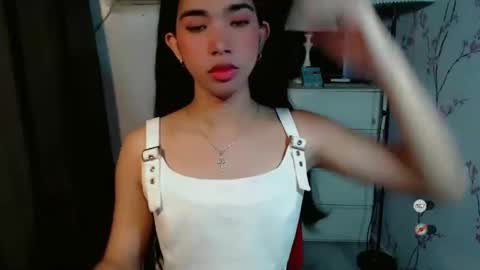 TRIXIE online show from March 2, 1:41 am