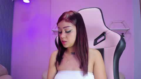 Snapshot of beautty_woman_ chatting on June 20, 10:29 am Sara online show from June 20, 10:29 am