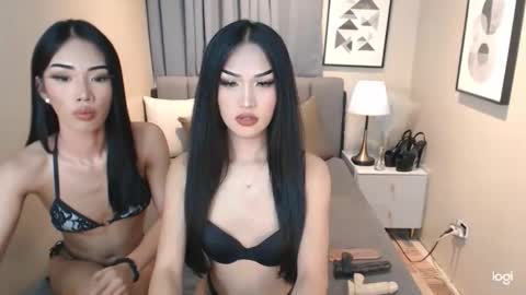 Snapshot of beauty__pearl chatting on June 8, 7:14 pm PEARL X NIKKI online show from June 8, 7:14 pm