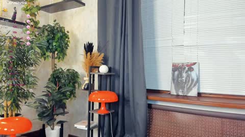 Snapshot of beauty_future chatting on January 12, 2:41 pm Nicole online show from January 12, 2:41 pm
