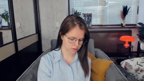 Snapshot of beauty_future chatting on February 6, 1:21 pm Nicole online show from February 6, 1:21 pm