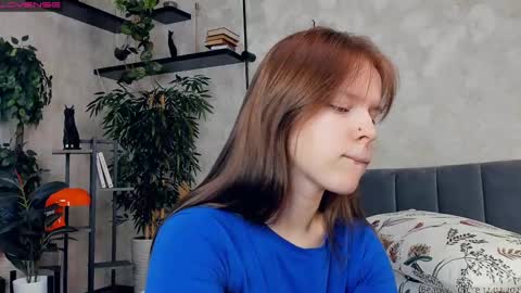 Snapshot of beauty_future chatting on February 12, 1:27 pm Nicole online show from February 12, 1:27 pm