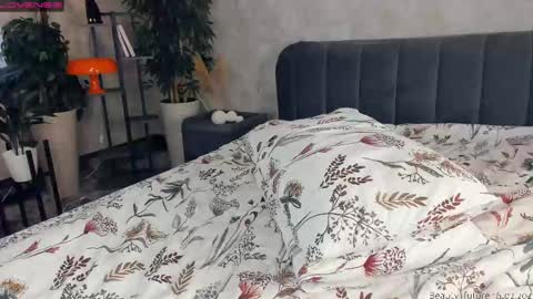Snapshot of beauty_future chatting on February 16, 1:27 pm Nicole online show from February 16, 1:27 pm