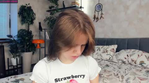 Snapshot of beauty_future chatting on February 20, 6:06 am Nicole online show from February 20, 6:06 am