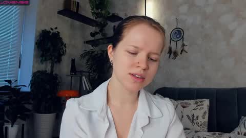 Snapshot of beauty_future chatting on March 8, 6:43 am Nicole online show from March 8, 6:43 am