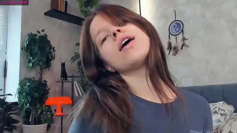 Snapshot of beauty_future chatting on March 9, 1:26 pm Nicole online show from March 9, 1:26 pm