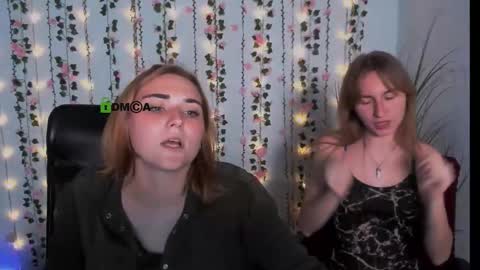 Snapshot of beauty_ginger chatting on September 25, 1:04 pm beauty_ginger online show from September 25, 1:04 pm