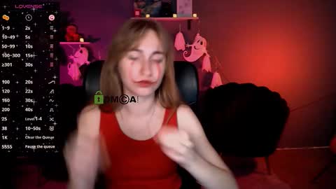 Snapshot of beauty_ginger chatting on October 25, 8:55 am beauty_ginger online show from October 25, 8:55 am