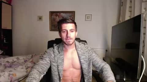 Snapshot of beauty_hard_beast chatting on September 16, 2:01 am Mia and Jake online show from September 16, 2:01 am