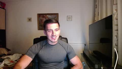 Snapshot of beauty_hard_beast chatting on September 25, 10:46 pm Mia and Jake online show from September 25, 10:46 pm