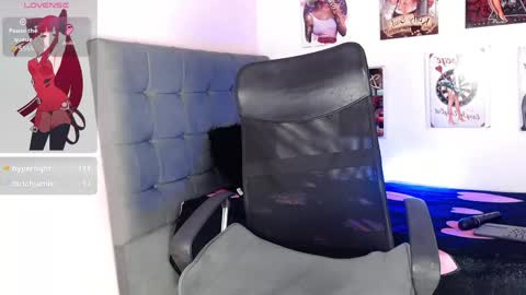 Snapshot of beauty_lana18 chatting on May 15, 10:50 pm lana online show from May 15, 10:50 pm