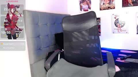 Snapshot of beauty_lana18 chatting on May 15, 11:23 pm lana online show from May 15, 11:23 pm