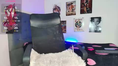 Snapshot of beauty_lana18 chatting on June 20, 10:23 pm lana online show from June 20, 10:23 pm