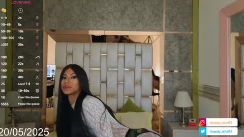 Snapshot of beauty_nina chatting on May 20, 1:39 pm beauty_nina online show from May 20, 1:39 pm