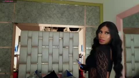 Snapshot of beauty_nina chatting on June 21, 3:14 pm beauty_nina online show from June 21, 3:14 pm