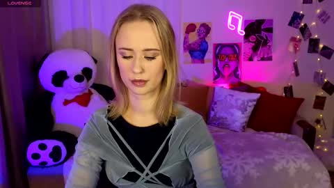 Snapshot of beauty_sashaxx chatting on November 15, 2:24 pm beauty Sasha online show from November 15, 2:24 pm