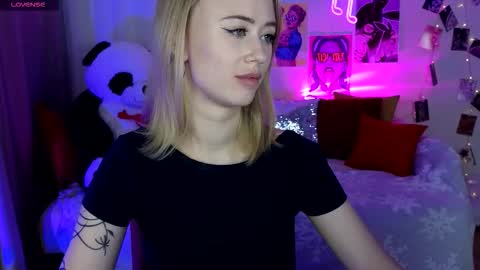 Snapshot of beauty_sashaxx chatting on November 22, 2:16 pm beauty Sasha online show from November 22, 2:16 pm