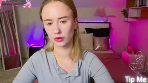 Snapshot of beauty_sashaxx chatting on November 26, 2:18 pm beauty Sasha online show from November 26, 2:18 pm