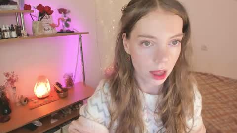 Snapshot of beautyeliise chatting on May 30, 2:14 pm Eliise online show from May 30, 2:14 pm