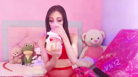 Snapshot of beautyqueen__ chatting on December 18, 3:58 am BeautyMaffe online show from December 18, 3:58 am