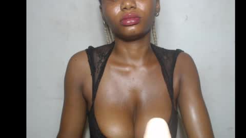 Snapshot of beautyslut1 chatting on May 10, 7:08 pm beautyslut1 online show from May 10, 7:08 pm