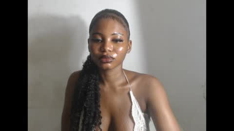 Snapshot of beautyslut1 chatting on May 25, 8:59 pm beautyslut1 online show from May 25, 8:59 pm