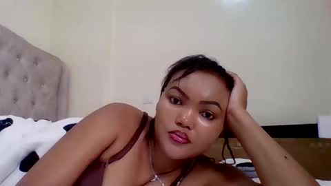 Snapshot of beautystar12 chatting on May 24, 8:41 am beautystar12 online show from May 24, 8:41 am