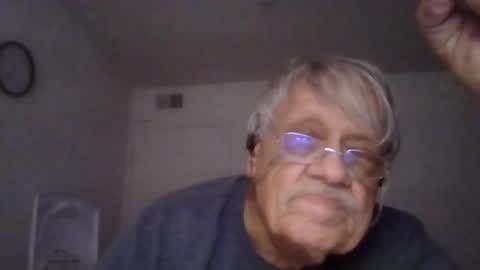 Snapshot of beautytomyeyes chatting on October 16, 2:34 am beautytomyeyes online show from October 16, 2:34 am