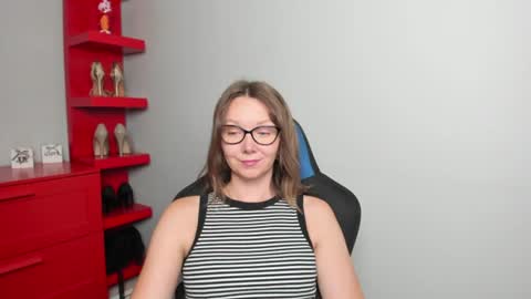 Zoe online show from August 5, 5:32 am