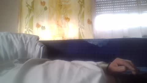 Snapshot of bec44596424 chatting on February 23, 10:45 am bec44596424 online show from February 23, 10:45 am
