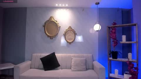 Snapshot of beccabaxter chatting on October 31, 11:55 am Am Becca online show from October 31, 11:55 am