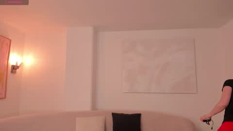 Snapshot of beccabaxter chatting on December 1, 6:13 pm Am Becca online show from December 1, 6:13 pm