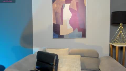 Am Becca online show from March 1, 11:45 am