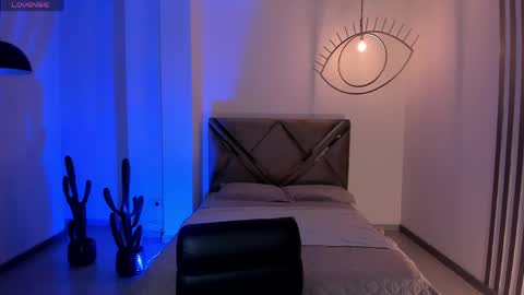 Am Becca online show from June 7, 12:09 pm
