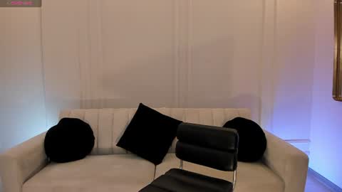 Am Becca online show from June 23, 11:52 am