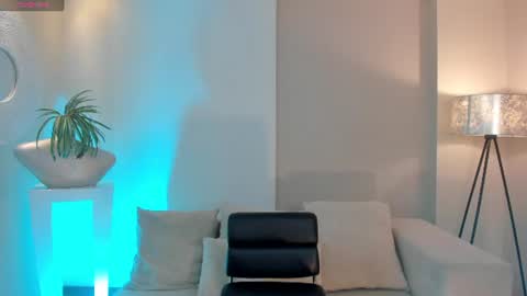Am Becca online show from July 25, 6:27 pm