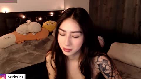 Marzhie online show from December 3, 5:37 am