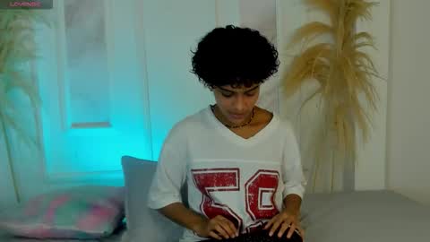 Beecckkkaaa online show from February 25, 12:37 pm