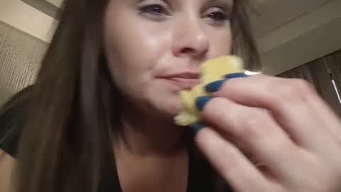 BECKY BOO  online show from September 28, 11:21 pm