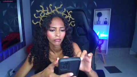 becky_lynch_102 online show from March 13, 5:41 pm