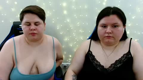 BeckyAndEllen online show from June 15, 8:22 pm