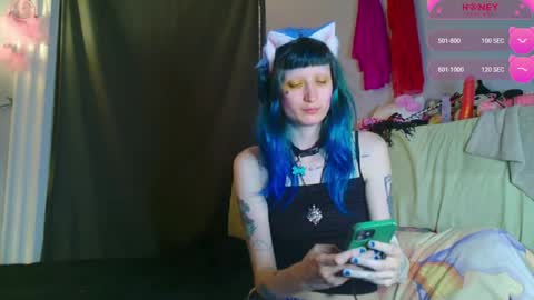 Snapshot of beckytheclown chatting on June 7, 1:32 am Beckytheclown online show from June 7, 1:32 am