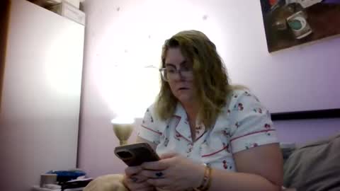 Snapshot of bedbandits chatting on September 30, 11:54 pm Bedbandits69 online show from September 30, 11:54 pm