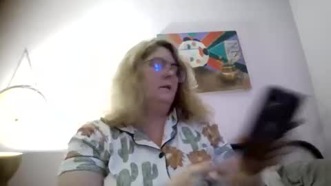 Snapshot of bedbandits chatting on October 18, 12:24 am Bedbandits69 online show from October 18, 12:24 am