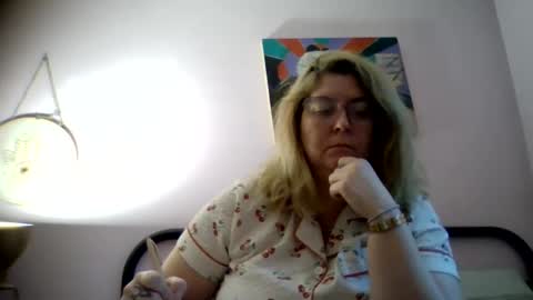 Snapshot of bedbandits chatting on October 28, 12:30 pm Bedbandits69 online show from October 28, 12:30 pm